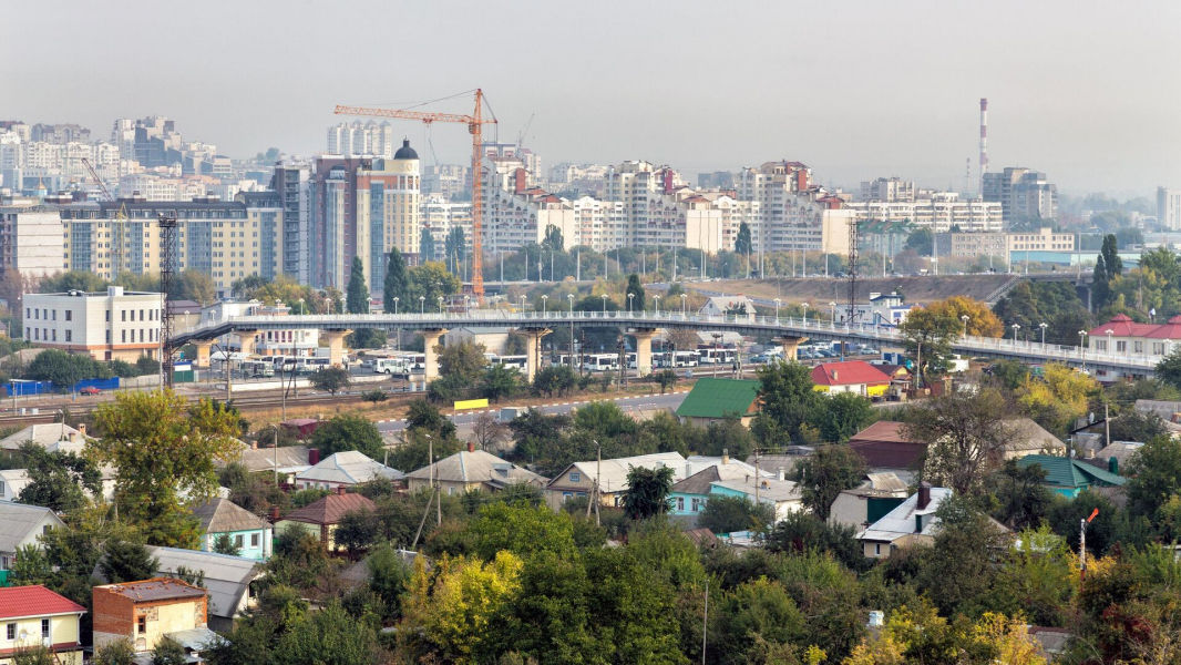 Гладков: белгородские школы в приграничных районах будут работать дистанционно